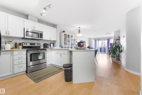 #213 4312 139 Avenue, Edmonton, AB - Indoor Photo Showing Kitchen