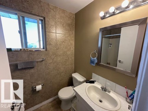 #167 Harrison Drive, Edmonton, AB - Indoor Photo Showing Bathroom