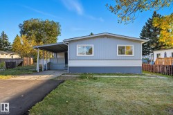 67 Ridgeway Dr  Edmonton, AB T6P 1C2