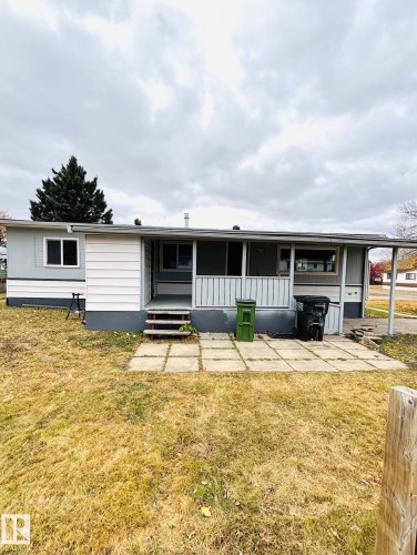 67 Ridgeway Dr, Edmonton, AB - Outdoor With Facade