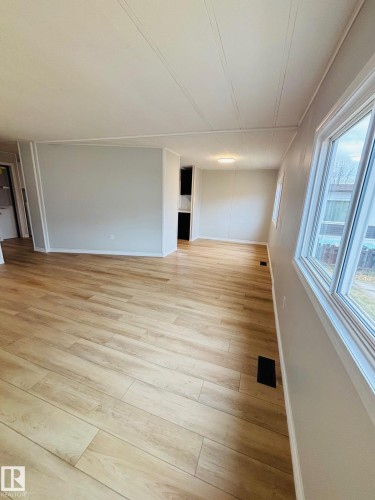 67 Ridgeway Dr, Edmonton, AB - Indoor Photo Showing Other Room