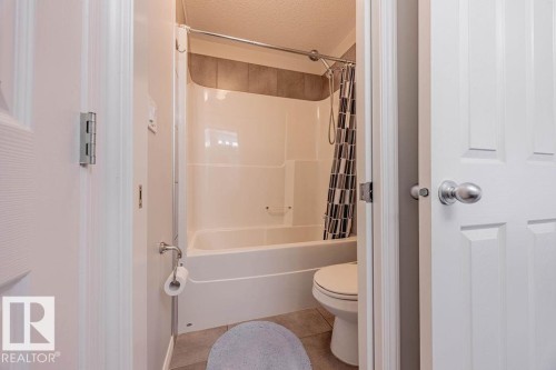 1019 Coopers Hawk Link, Edmonton, AB - Indoor Photo Showing Bathroom