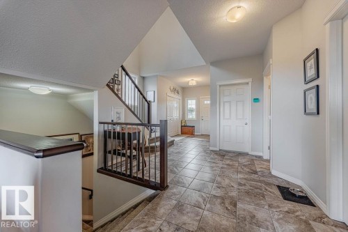 1019 Coopers Hawk Link, Edmonton, AB - Indoor Photo Showing Other Room