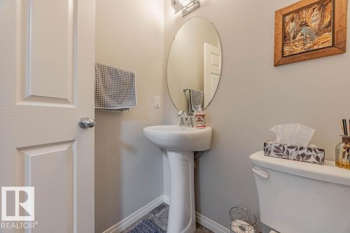 1019 Coopers Hawk Link, Edmonton, AB - Indoor Photo Showing Bathroom