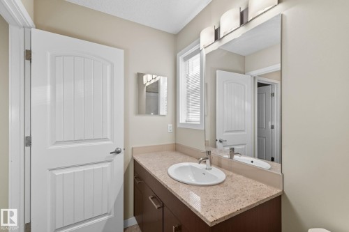 #29 655 Watt Boulevard Sw, Edmonton, AB - Indoor Photo Showing Bathroom