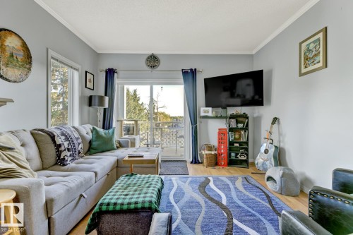 33C 79 Bellerose Drive, St. Albert, AB - Indoor Photo Showing Living Room