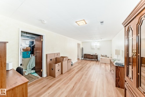 4603 116A Street, Edmonton, AB - Indoor