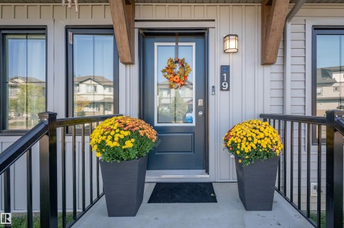 19 525 Secord Boulevard, Edmonton, AB - Outdoor With Exterior
