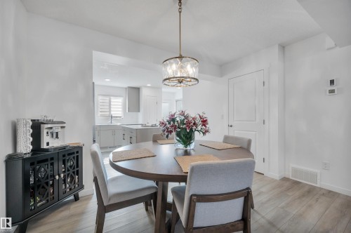 19 525 Secord Boulevard, Edmonton, AB - Indoor Photo Showing Dining Room