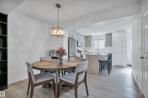 19 525 Secord Boulevard, Edmonton, AB - Indoor Photo Showing Dining Room