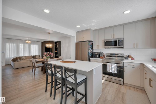 19 525 Secord Boulevard, Edmonton, AB - Indoor Photo Showing Kitchen With Double Sink