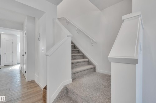 19 525 Secord Boulevard, Edmonton, AB - Indoor Photo Showing Other Room