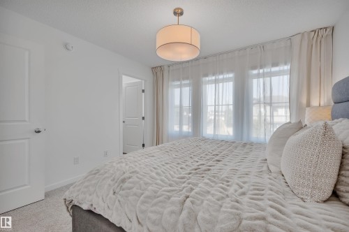 19 525 Secord Boulevard, Edmonton, AB - Indoor Photo Showing Bedroom