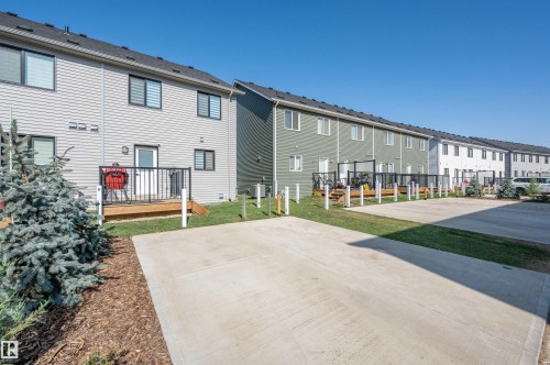 19 525 Secord Boulevard, Edmonton, AB - Outdoor