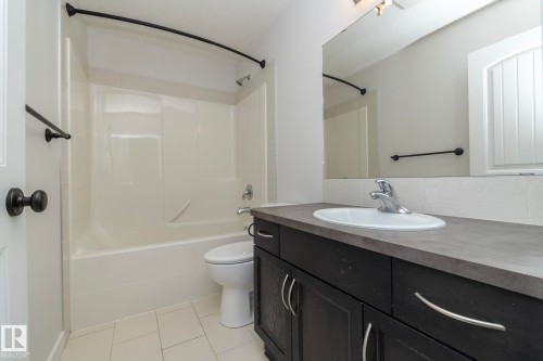 197 Birchwood Close, Devon, AB - Indoor Photo Showing Bathroom