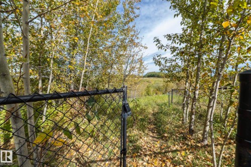 197 Birchwood Close, Devon, AB - Outdoor