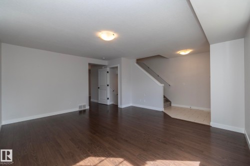 197 Birchwood Close, Devon, AB - Indoor Photo Showing Other Room
