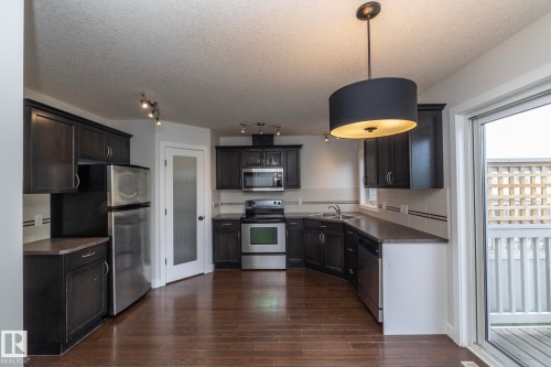 197 Birchwood Close, Devon, AB - Indoor Photo Showing Kitchen With Double Sink