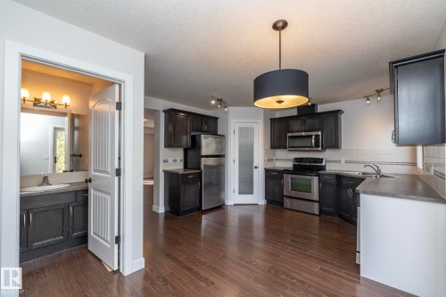 197 Birchwood Close, Devon, AB - Indoor Photo Showing Kitchen