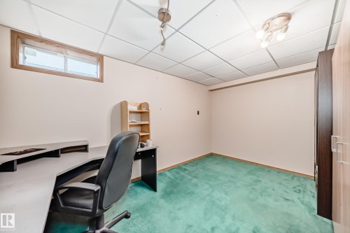 15815 63 Street, Edmonton, AB - Indoor Photo Showing Office