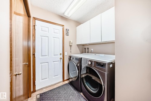 15815 63 Street, Edmonton, AB - Indoor Photo Showing Laundry Room