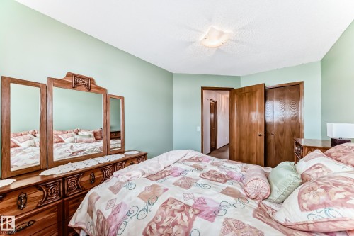15815 63 Street, Edmonton, AB - Indoor Photo Showing Bedroom