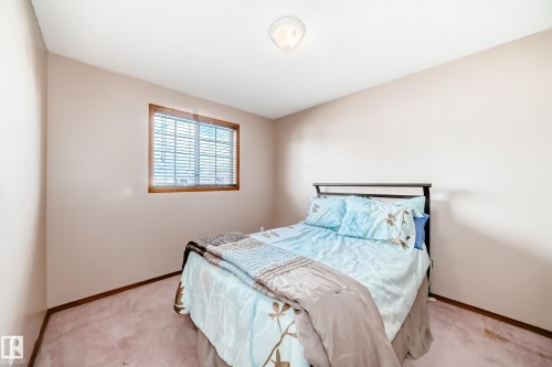 15815 63 Street, Edmonton, AB - Indoor Photo Showing Bedroom