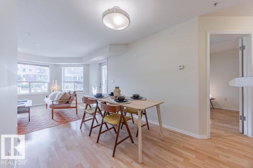 102 9008 99 Avenue, Edmonton, AB - Indoor Photo Showing Dining Room