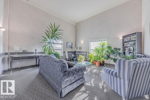 102 9008 99 Avenue, Edmonton, AB - Indoor Photo Showing Other Room