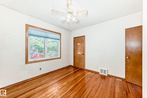 11424 105 Street, Edmonton, AB - Indoor Photo Showing Other Room