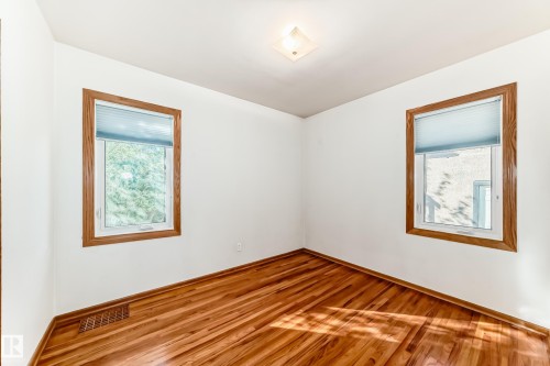 11424 105 Street, Edmonton, AB - Indoor Photo Showing Other Room