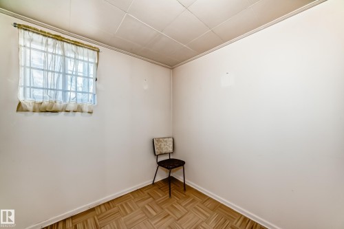 11424 105 Street, Edmonton, AB - Indoor Photo Showing Other Room