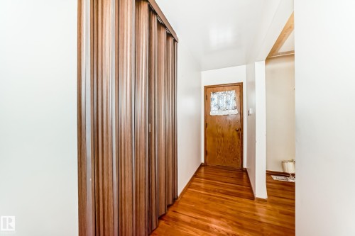 11424 105 Street, Edmonton, AB - Indoor Photo Showing Other Room