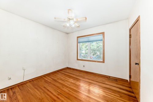 11424 105 Street, Edmonton, AB - Indoor Photo Showing Other Room
