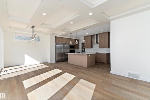 7181 177A Ave, Edmonton, AB - Indoor Photo Showing Kitchen With Upgraded Kitchen