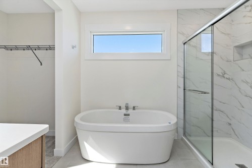 7181 177A Ave, Edmonton, AB - Indoor Photo Showing Bathroom