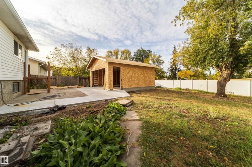 7115 12 Avenue, Edmonton, AB - Outdoor