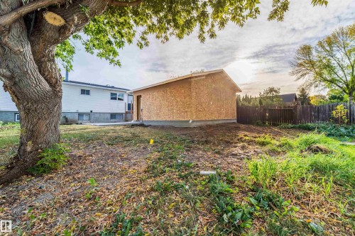 7115 12 Avenue, Edmonton, AB - Outdoor