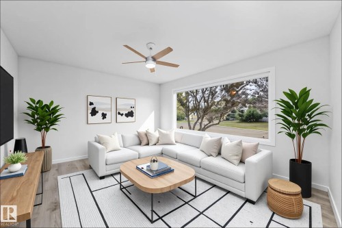 7115 12 Avenue, Edmonton, AB - Indoor Photo Showing Living Room