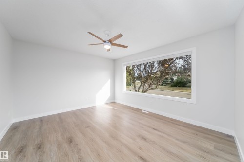 7115 12 Avenue, Edmonton, AB - Indoor