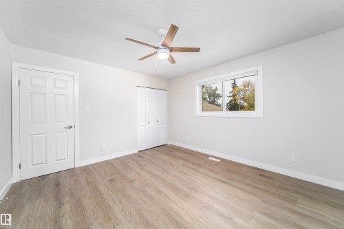 7115 12 Avenue, Edmonton, AB - Indoor Photo Showing Other Room