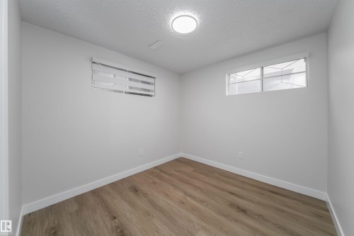 7115 12 Avenue, Edmonton, AB - Indoor Photo Showing Other Room