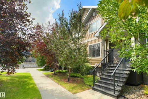 33 9535 217 Street, Edmonton, AB - Outdoor