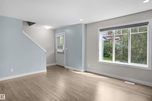 33 9535 217 Street, Edmonton, AB - Indoor Photo Showing Other Room