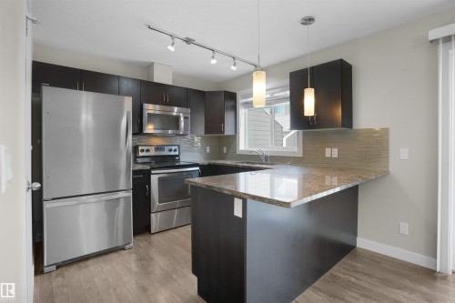 33 9535 217 Street, Edmonton, AB - Indoor Photo Showing Kitchen With Stainless Steel Kitchen With Upgraded Kitchen