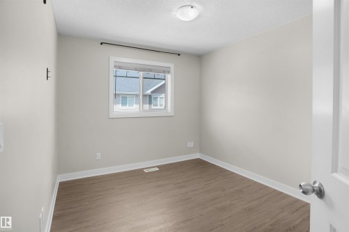 33 9535 217 Street, Edmonton, AB - Indoor Photo Showing Other Room