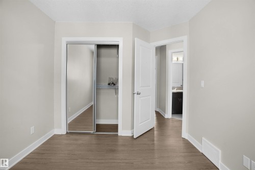 33 9535 217 Street, Edmonton, AB - Indoor Photo Showing Other Room