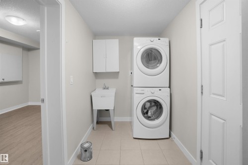 33 9535 217 Street, Edmonton, AB - Indoor Photo Showing Laundry Room