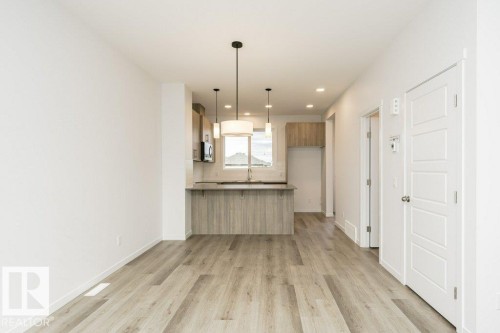 322 Edgemont Drive, Edmonton, AB - Indoor Photo Showing Other Room