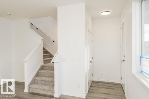 322 Edgemont Drive, Edmonton, AB - Indoor Photo Showing Other Room